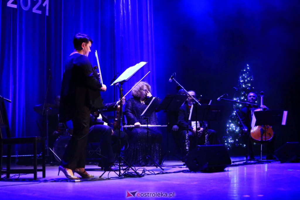 Koncert Sylwestrowy w Ostrołęckim Centrum Kultury [31.12.2021] - zdjęcie #26 - eOstroleka.pl