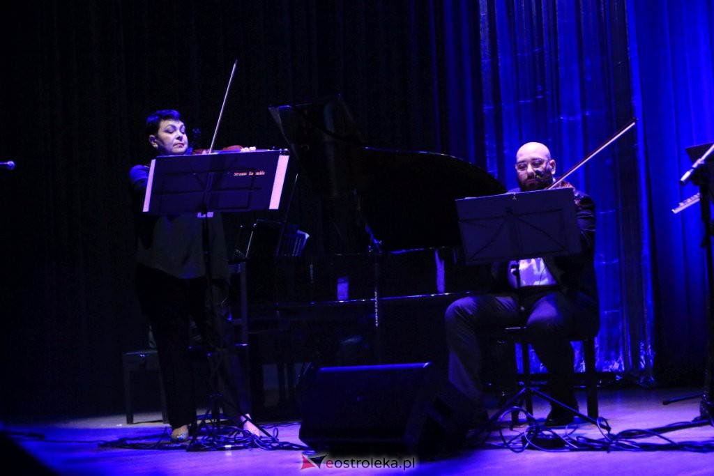 Koncert Sylwestrowy w Ostrołęckim Centrum Kultury [31.12.2021] - zdjęcie #27 - eOstroleka.pl