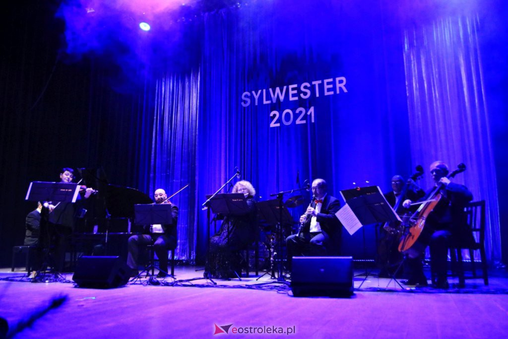 Koncert Sylwestrowy w Ostrołęckim Centrum Kultury [31.12.2021] - zdjęcie #36 - eOstroleka.pl