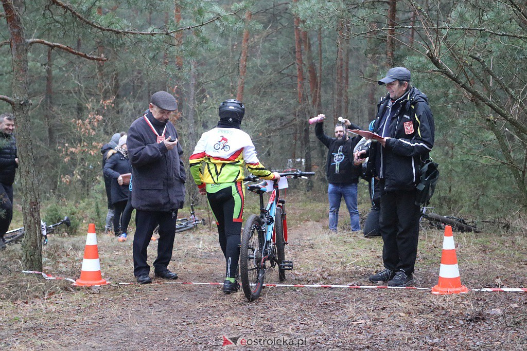Noworoczny wyścig kolarski w Teodorowie [02.01.2022] - zdjęcie #26 - eOstroleka.pl