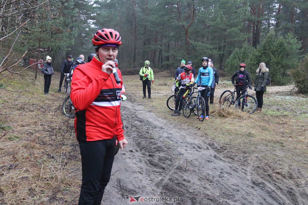 Noworoczny wyścig kolarski w Teodorowie [02.01.2022] - zdjęcie #25 - eOstroleka.pl
