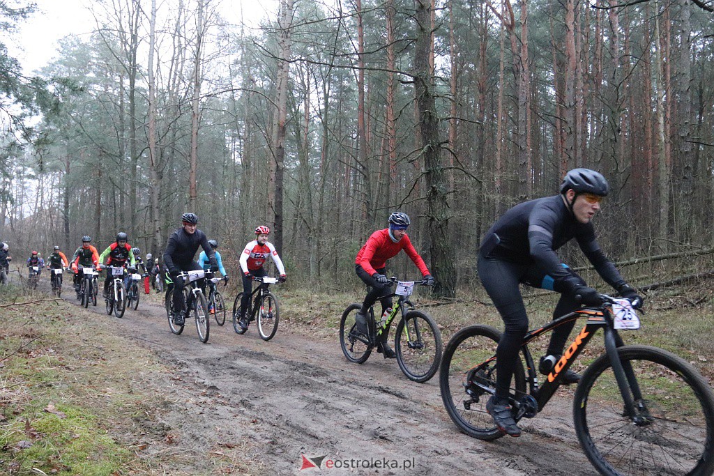 Noworoczny wyścig kolarski w Teodorowie [02.01.2022] - zdjęcie #14 - eOstroleka.pl