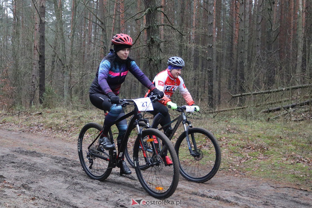 Noworoczny wyścig kolarski w Teodorowie [02.01.2022] - zdjęcie #3 - eOstroleka.pl