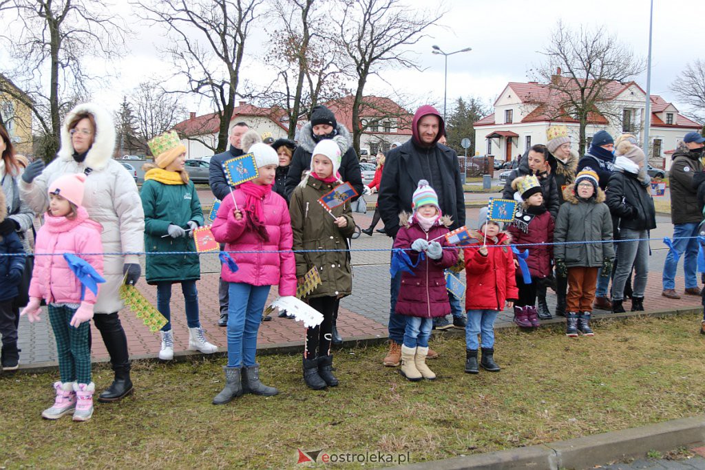 Orszak Trzech Króli 2022 w Ostrołęce [06.01.2022] - zdjęcie #98 - eOstroleka.pl
