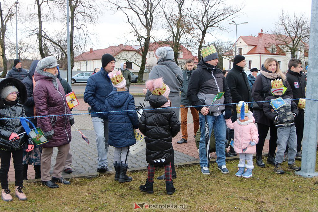 Orszak Trzech Króli 2022 w Ostrołęce [06.01.2022] - zdjęcie #94 - eOstroleka.pl