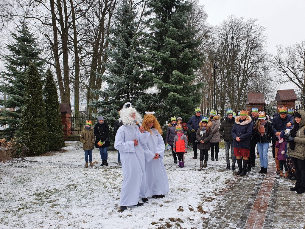 Orszak Trzech Króli w Baranowie [06.01.2022] - zdjęcie #7 - eOstroleka.pl