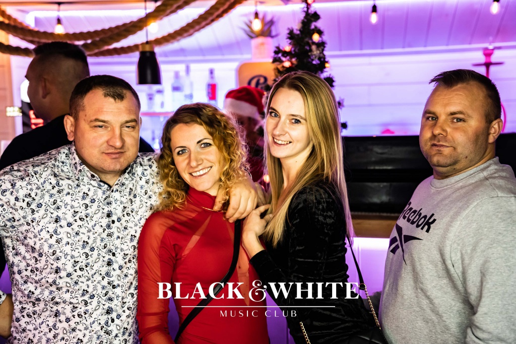 Koktajlowe święta w Clubie Black&White [07.01.2022] - zdjęcie #21 - eOstroleka.pl