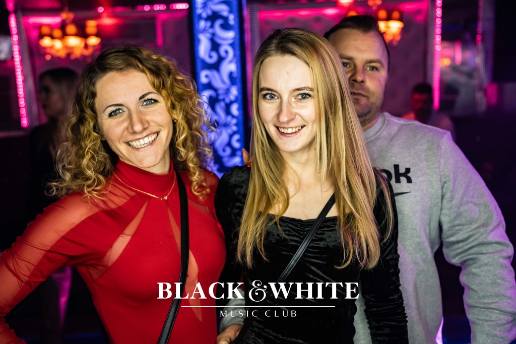 Koktajlowe święta w Clubie Black&White [07.01.2022] - zdjęcie #29 - eOstroleka.pl