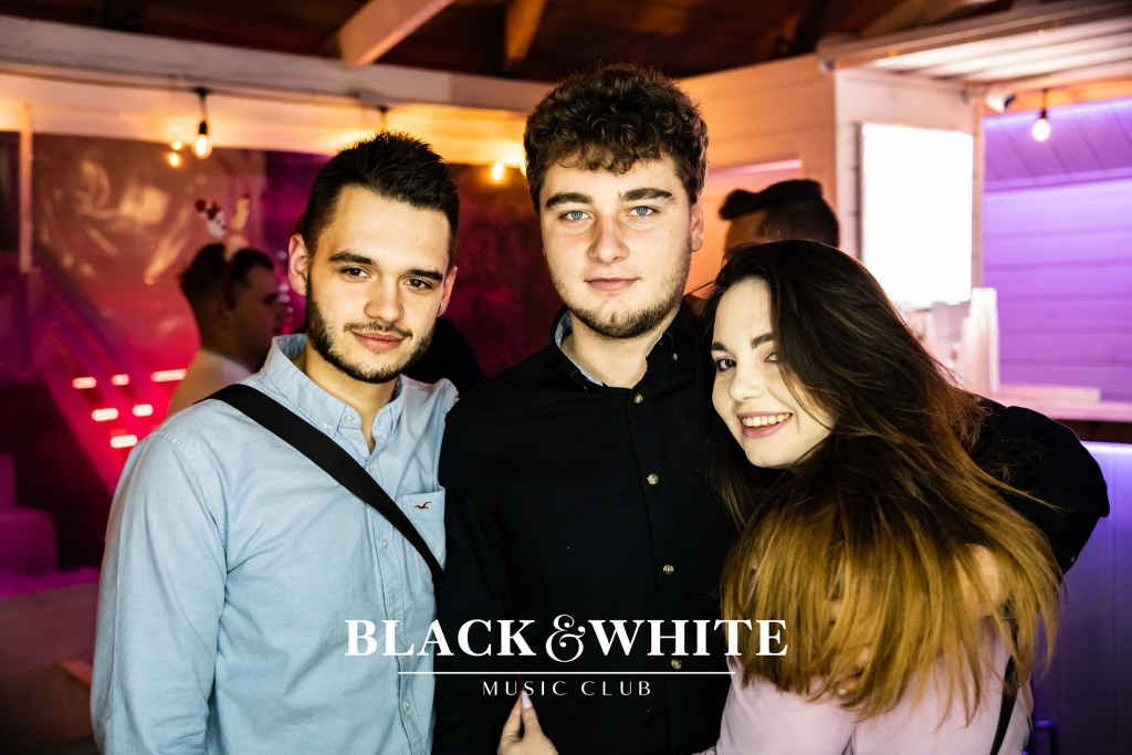 Koktajlowe święta w Clubie Black&White [07.01.2022] - zdjęcie #43 - eOstroleka.pl