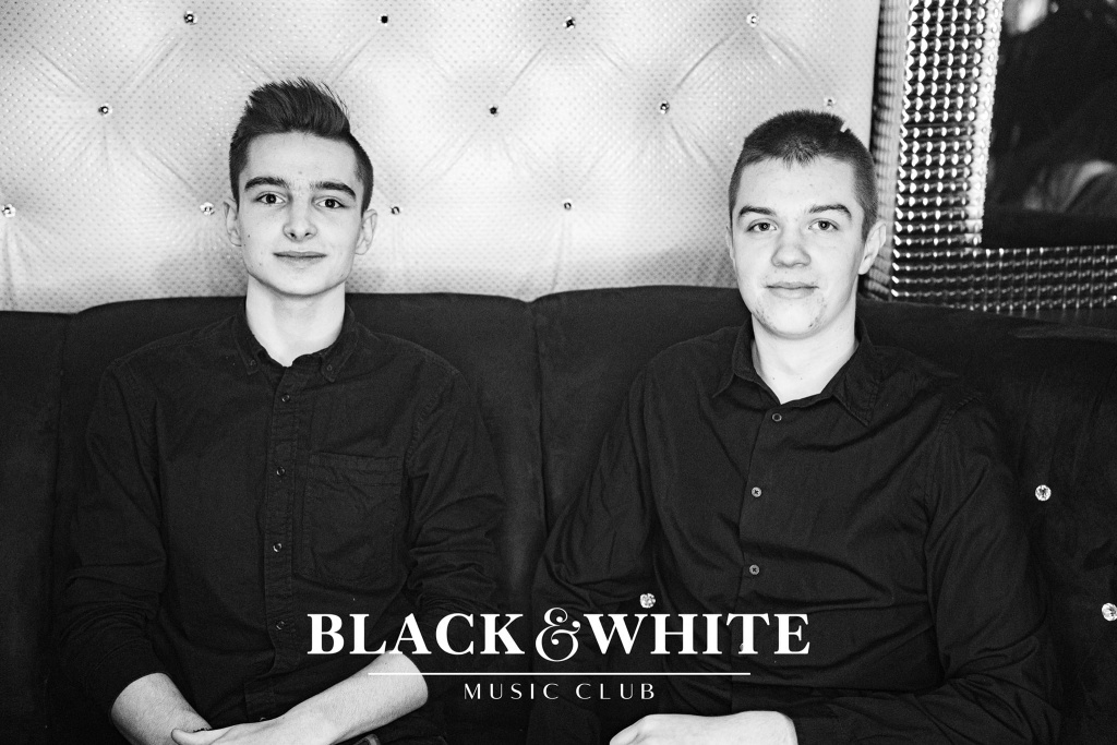 Studniówkowe poprawiny w Clubie Black&White [01.01.2022] - zdjęcie #45 - eOstroleka.pl