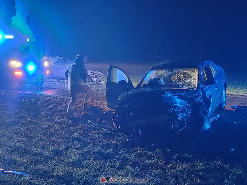 Wypadek w Chrostowie (gm. Troszyn) [13.01.2022] - zdjęcie #21 - eOstroleka.pl