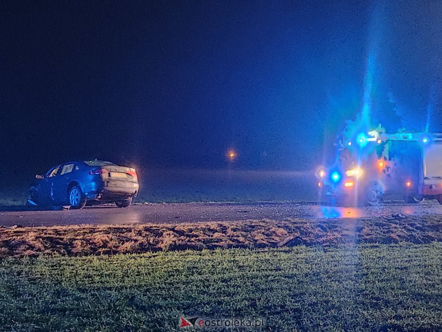 Wypadek w Chrostowie (gm. Troszyn) [13.01.2022] - zdjęcie #19 - eOstroleka.pl