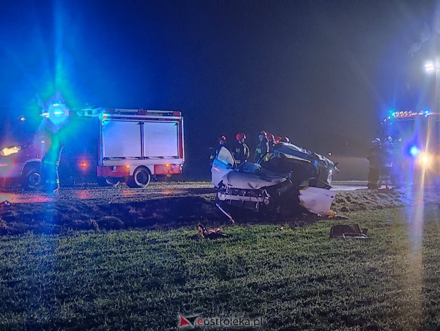 Wypadek w Chrostowie (gm. Troszyn) [13.01.2022] - zdjęcie #18 - eOstroleka.pl