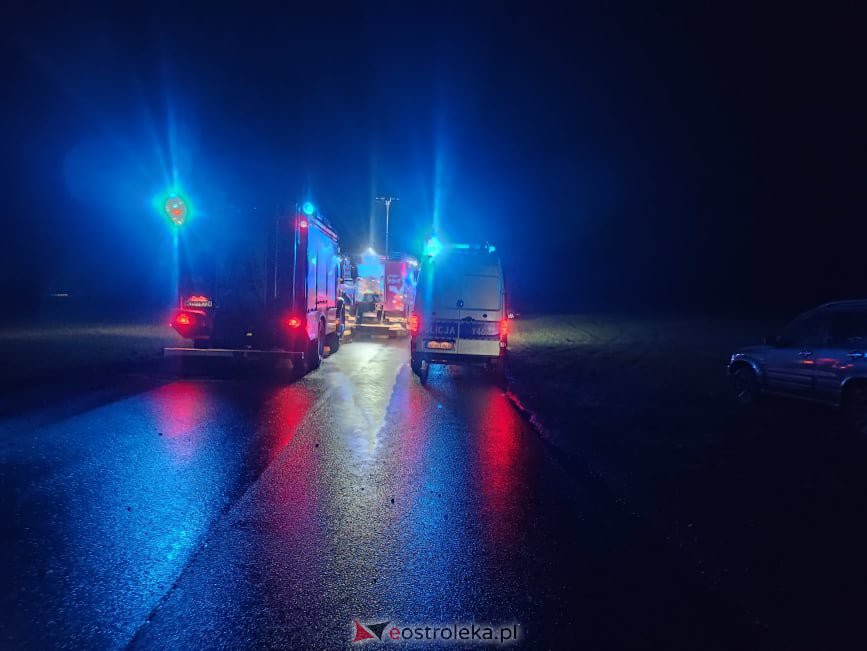 Wypadek w Chrostowie (gm. Troszyn) [13.01.2022] - zdjęcie #14 - eOstroleka.pl