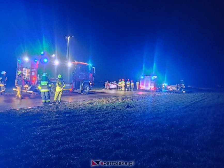 Wypadek w Chrostowie (gm. Troszyn) [13.01.2022] - zdjęcie #12 - eOstroleka.pl