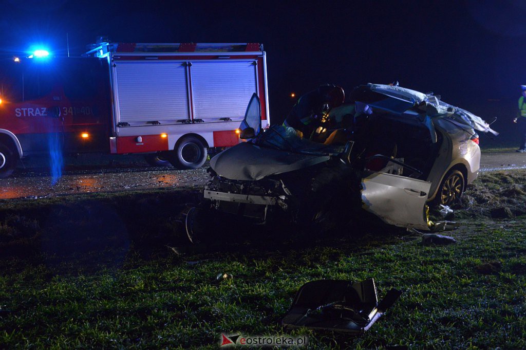 Wypadek w Chrostowie (gm. Troszyn) [13.01.2022] - zdjęcie #8 - eOstroleka.pl