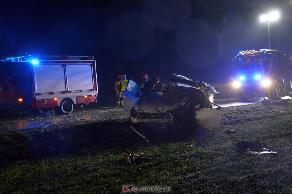 Wypadek w Chrostowie (gm. Troszyn) [13.01.2022] - zdjęcie #7 - eOstroleka.pl