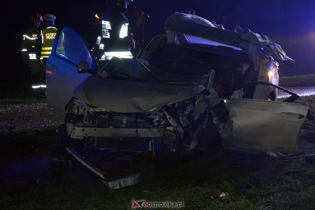 Wypadek w Chrostowie (gm. Troszyn) [13.01.2022] - zdjęcie #6 - eOstroleka.pl