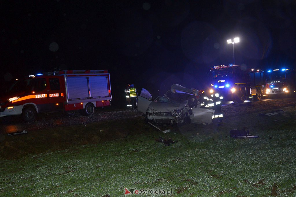 Wypadek w Chrostowie (gm. Troszyn) [13.01.2022] - zdjęcie #2 - eOstroleka.pl