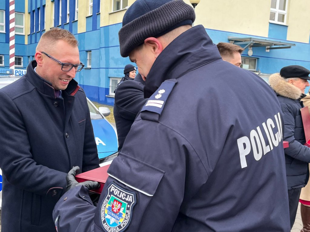 Nowe radiowozy w Komedzie Miejskiej Policji w Ostrołęce [14.01.2022] - zdjęcie #18 - eOstroleka.pl