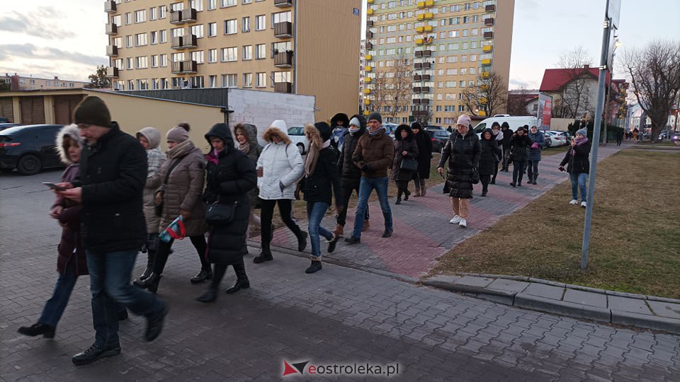 Stop segregacji sanitarnej - protest w Ostrołęce [15.01.2022] - zdjęcie #3 - eOstroleka.pl