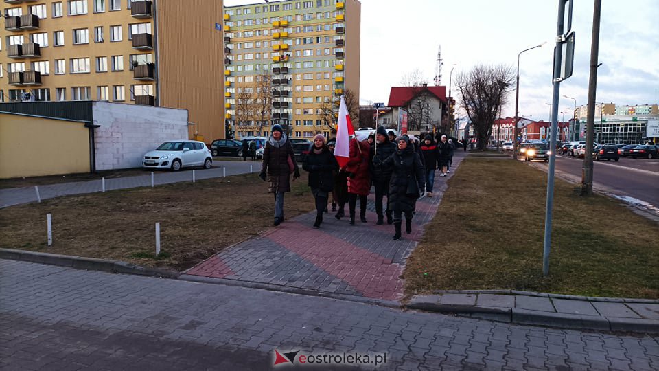 Stop segregacji sanitarnej - protest w Ostrołęce [15.01.2022] - zdjęcie #9 - eOstroleka.pl