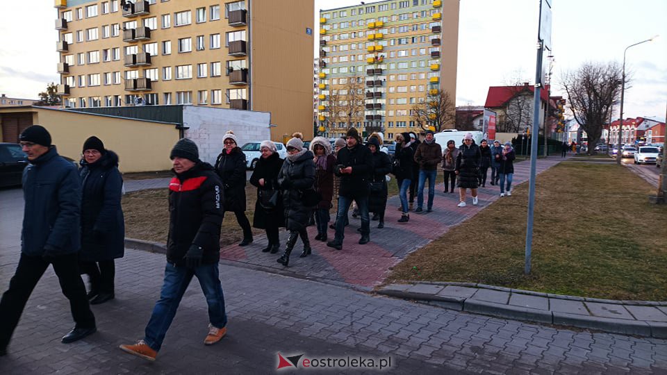 Stop segregacji sanitarnej - protest w Ostrołęce [15.01.2022] - zdjęcie #5 - eOstroleka.pl