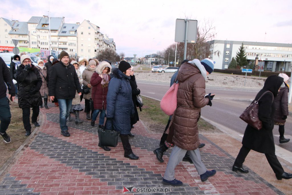 Stop segregacji sanitarnej - protest w Ostrołęce [15.01.2022] - zdjęcie #15 - eOstroleka.pl