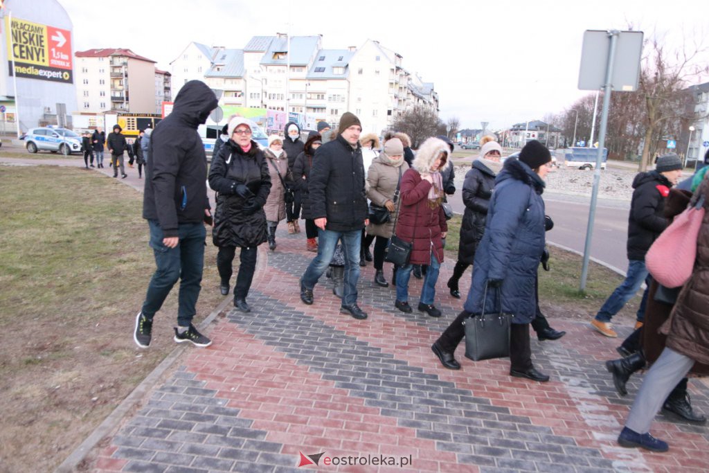 Stop segregacji sanitarnej - protest w Ostrołęce [15.01.2022] - zdjęcie #16 - eOstroleka.pl