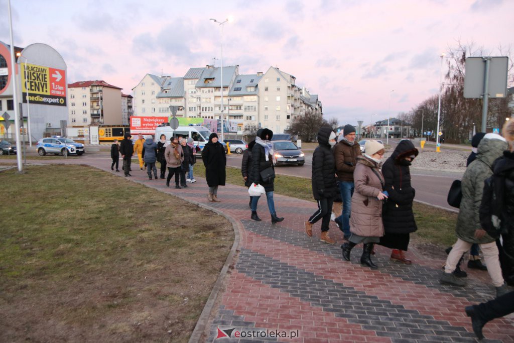 Stop segregacji sanitarnej - protest w Ostrołęce [15.01.2022] - zdjęcie #18 - eOstroleka.pl