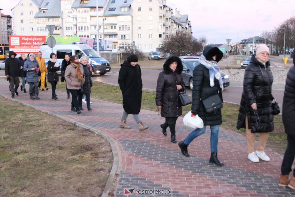 Stop segregacji sanitarnej - protest w Ostrołęce [15.01.2022] - zdjęcie #19 - eOstroleka.pl