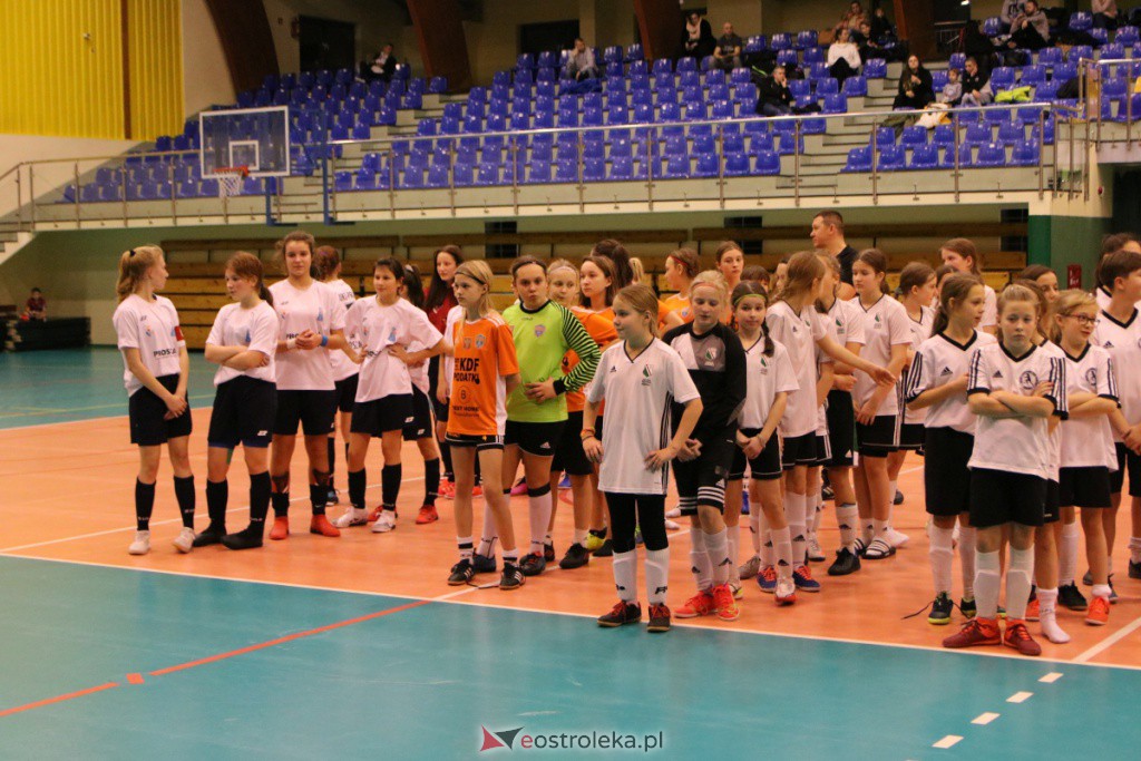 Halowe Mistrzostwa Mazowsza w Piłce Nożnej 2022 [15.01.2022] - zdjęcie #50 - eOstroleka.pl