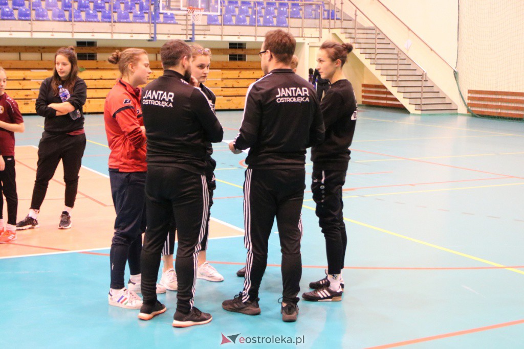 Halowe Mistrzostwa Mazowsza w Piłce Nożnej 2022 [15.01.2022] - zdjęcie #46 - eOstroleka.pl