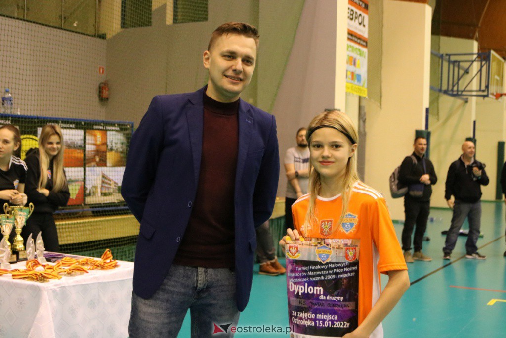 Halowe Mistrzostwa Mazowsza w Piłce Nożnej 2022 [15.01.2022] - zdjęcie #61 - eOstroleka.pl