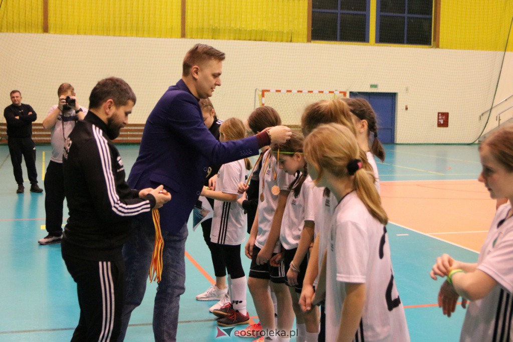 Halowe Mistrzostwa Mazowsza w Piłce Nożnej 2022 [15.01.2022] - zdjęcie #40 - eOstroleka.pl