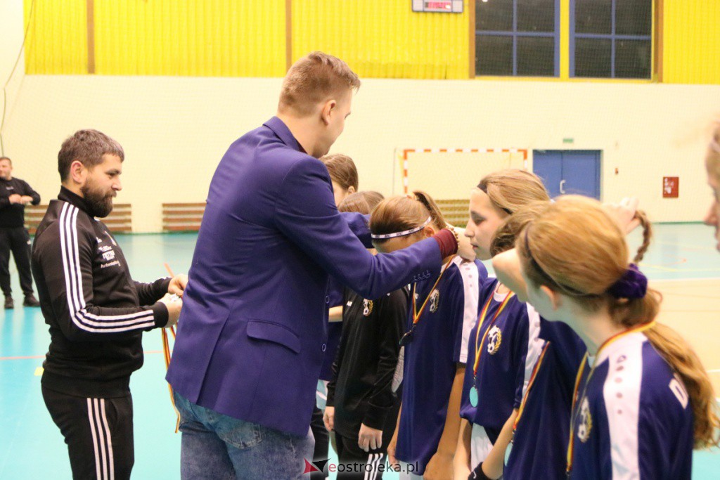 Halowe Mistrzostwa Mazowsza w Piłce Nożnej 2022 [15.01.2022] - zdjęcie #24 - eOstroleka.pl