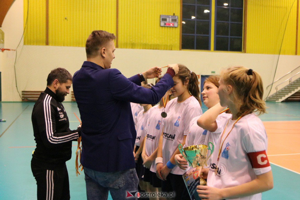 Halowe Mistrzostwa Mazowsza w Piłce Nożnej 2022 [15.01.2022] - zdjęcie #19 - eOstroleka.pl