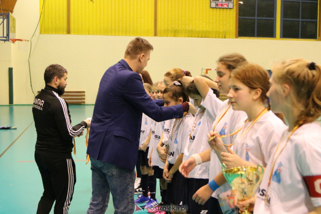 Halowe Mistrzostwa Mazowsza w Piłce Nożnej 2022 [15.01.2022] - zdjęcie #16 - eOstroleka.pl