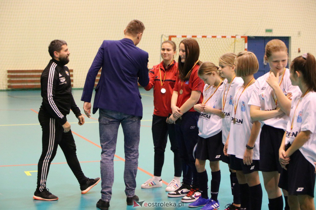 Halowe Mistrzostwa Mazowsza w Piłce Nożnej 2022 [15.01.2022] - zdjęcie #11 - eOstroleka.pl