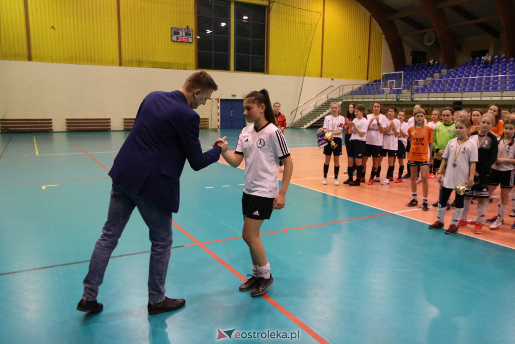 Halowe Mistrzostwa Mazowsza w Piłce Nożnej 2022 [15.01.2022] - zdjęcie #7 - eOstroleka.pl