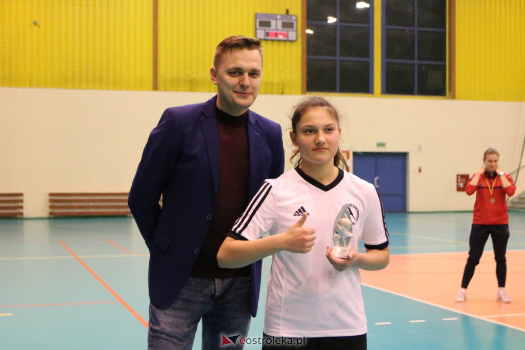 Halowe Mistrzostwa Mazowsza w Piłce Nożnej 2022 [15.01.2022] - zdjęcie #5 - eOstroleka.pl