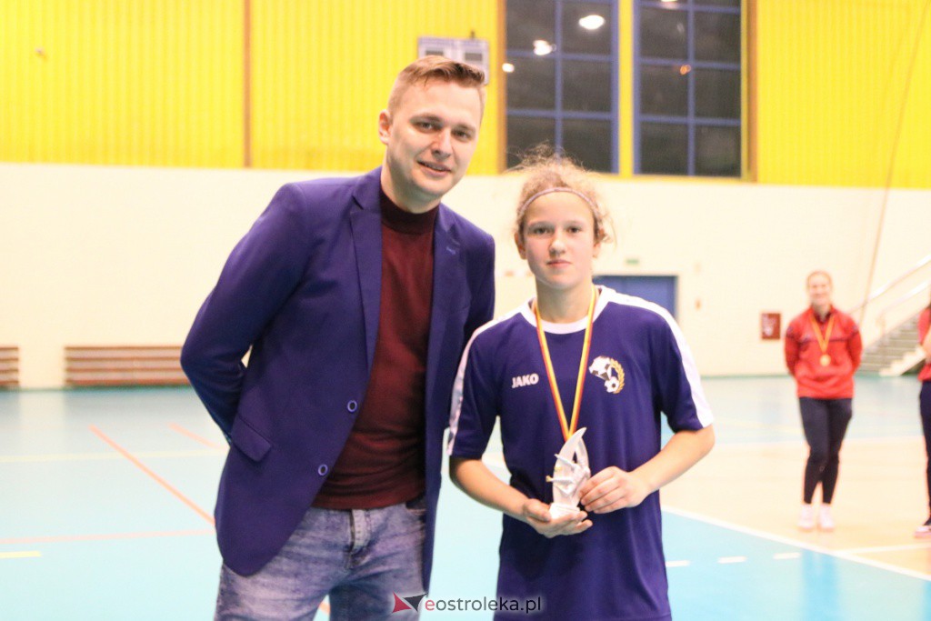 Halowe Mistrzostwa Mazowsza w Piłce Nożnej 2022 [15.01.2022] - zdjęcie #3 - eOstroleka.pl