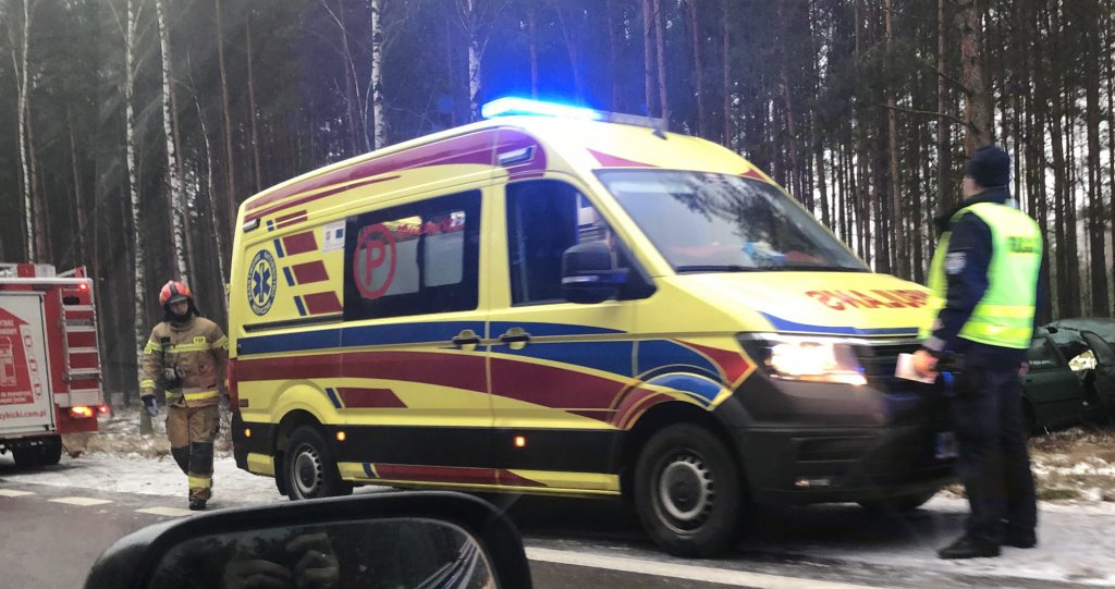 Wypadek na tzw. „skrócie wyszkowskim” [19.01.2022] - zdjęcie #1 - eOstroleka.pl