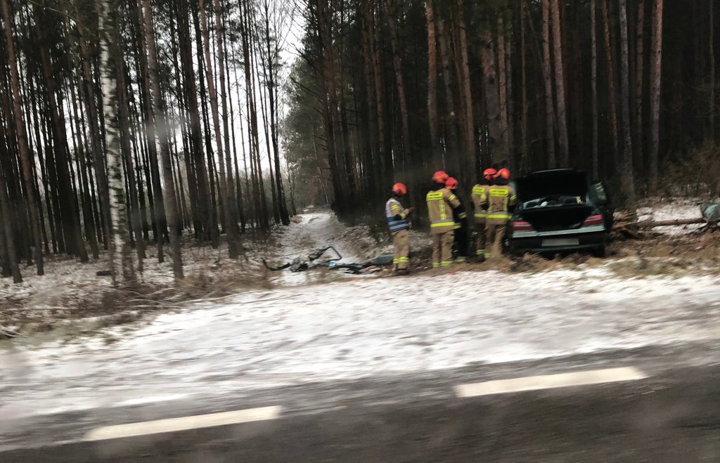 Wypadek na tzw. „skrócie wyszkowskim” [19.01.2022] - zdjęcie #2 - eOstroleka.pl
