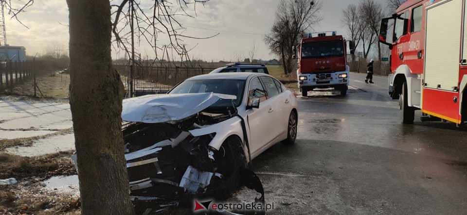 Wypadek w Żabinie. Poszkodowana jedna osoba [20.01.2022] - zdjęcie #4 - eOstroleka.pl