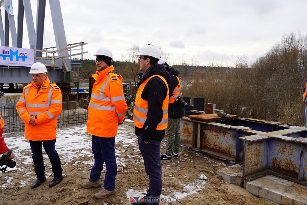 Budowa nowego mostu kolejowego na rzece Narew w Ostrołęce [3.02.2022] - zdjęcie #32 - eOstroleka.pl
