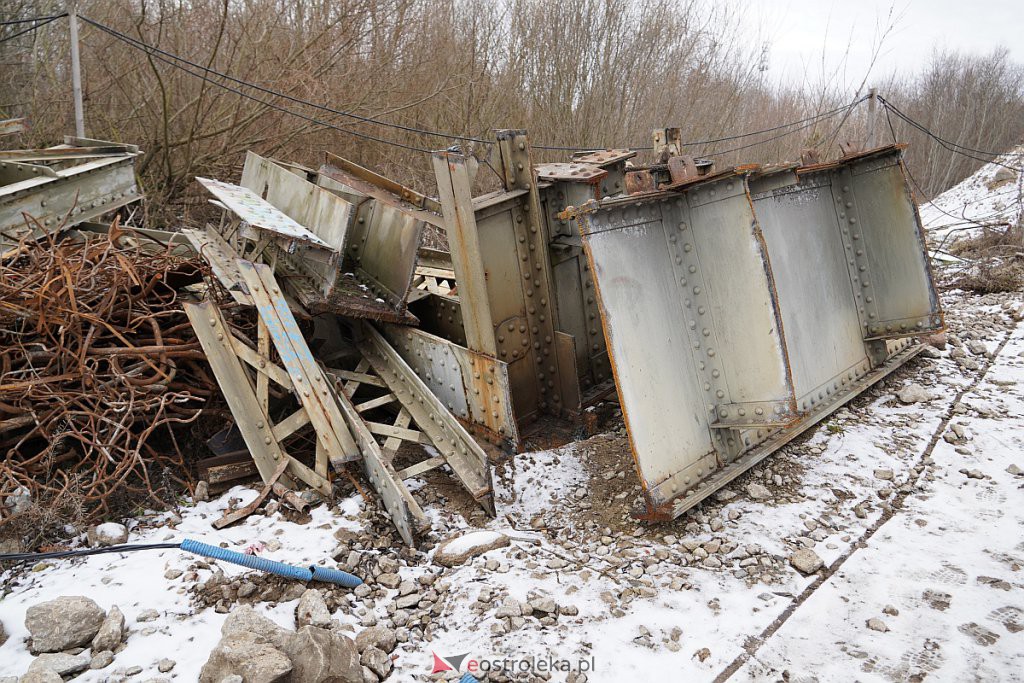 Budowa nowego mostu kolejowego na rzece Narew w Ostrołęce [3.02.2022] - zdjęcie #3 - eOstroleka.pl