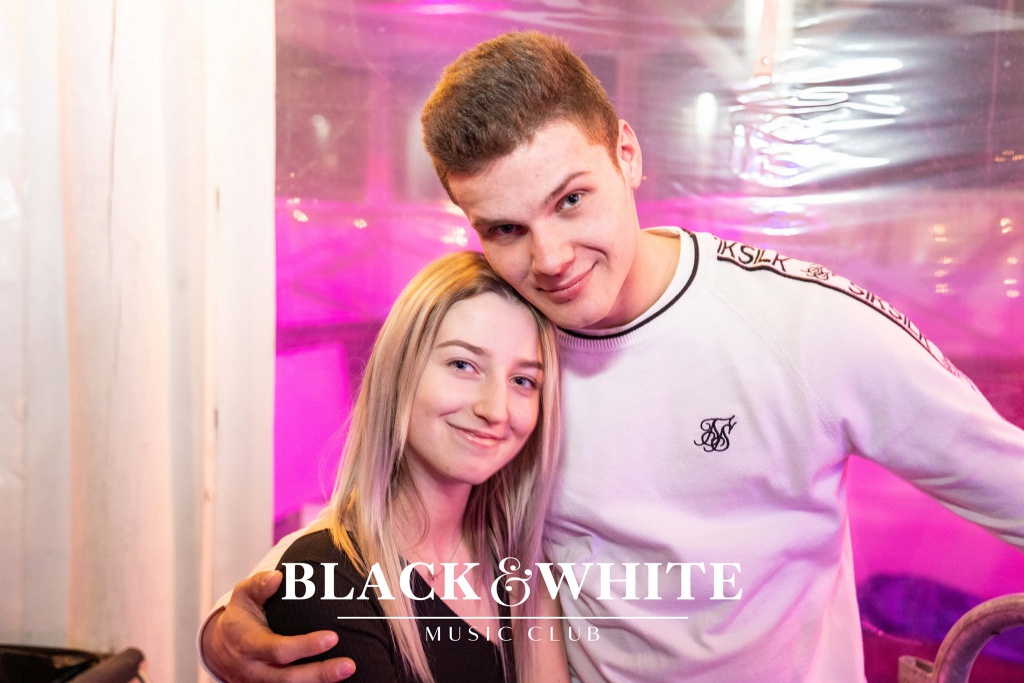 Rozpoczęcie ferii w Clubie Black&White [28.02.2022] - zdjęcie #38 - eOstroleka.pl