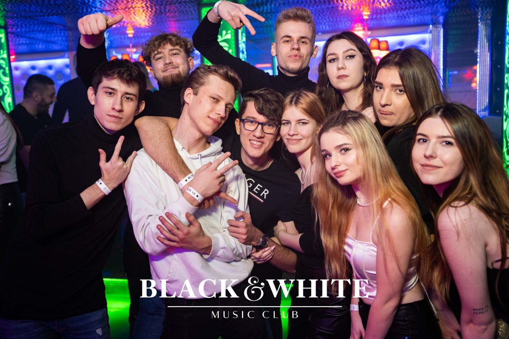 Kolejne weekendowe spotkanie w Clubie Black&White [29.01.2022] - zdjęcie #33 - eOstroleka.pl
