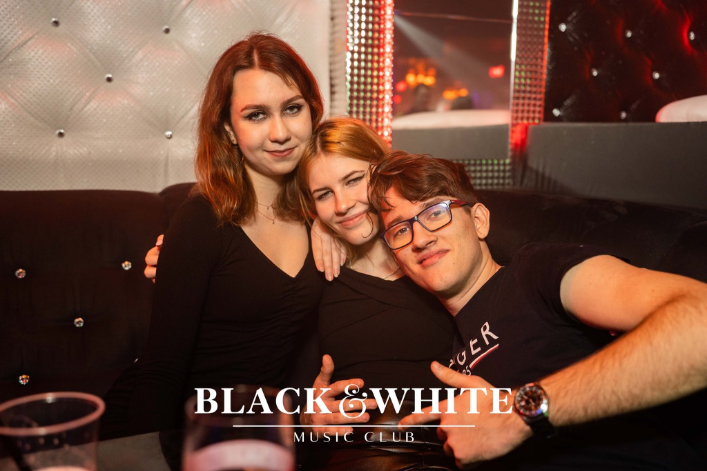Kolejne weekendowe spotkanie w Clubie Black&White [29.01.2022] - zdjęcie #34 - eOstroleka.pl